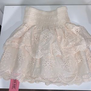 New ruffle skirt cream